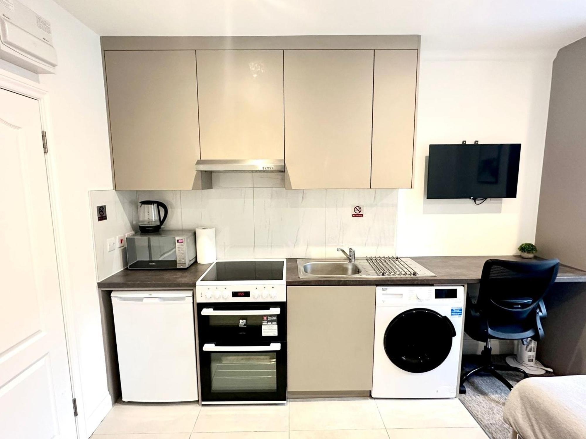 Bright Modern, Private Apartment,15 Mins To Central London Hendon Exteriér fotografie