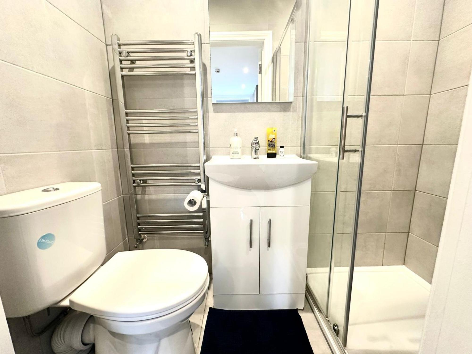 Bright Modern, Private Apartment,15 Mins To Central London Hendon Exteriér fotografie